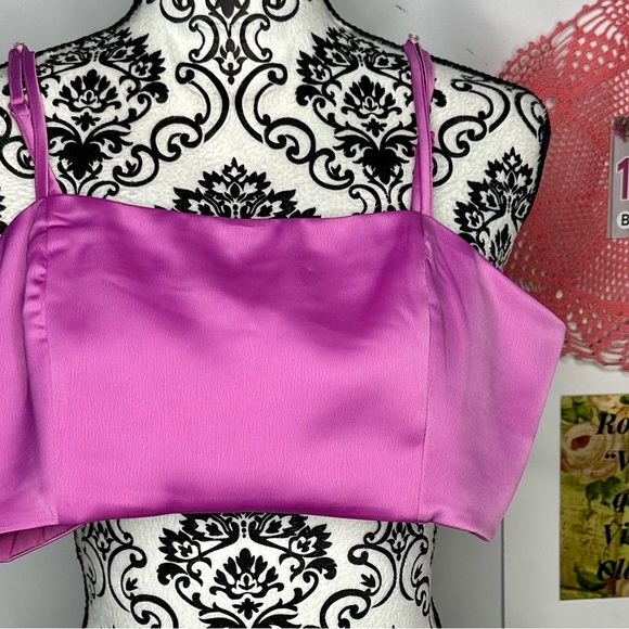 NWOT House of Harlow 1960 Satin (like) Crop Halter Top Purple - Picture 2 of 8